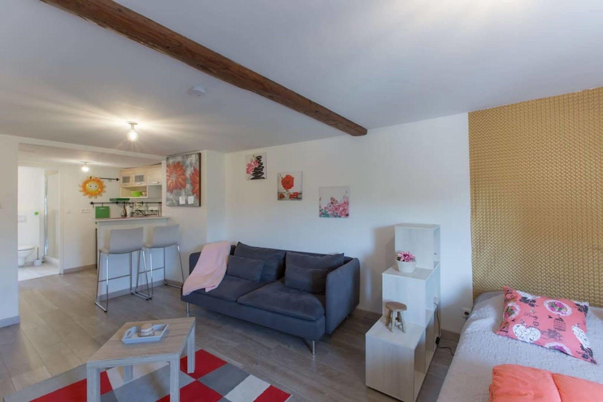 מץ Residence Greenwich מראה חיצוני תמונה